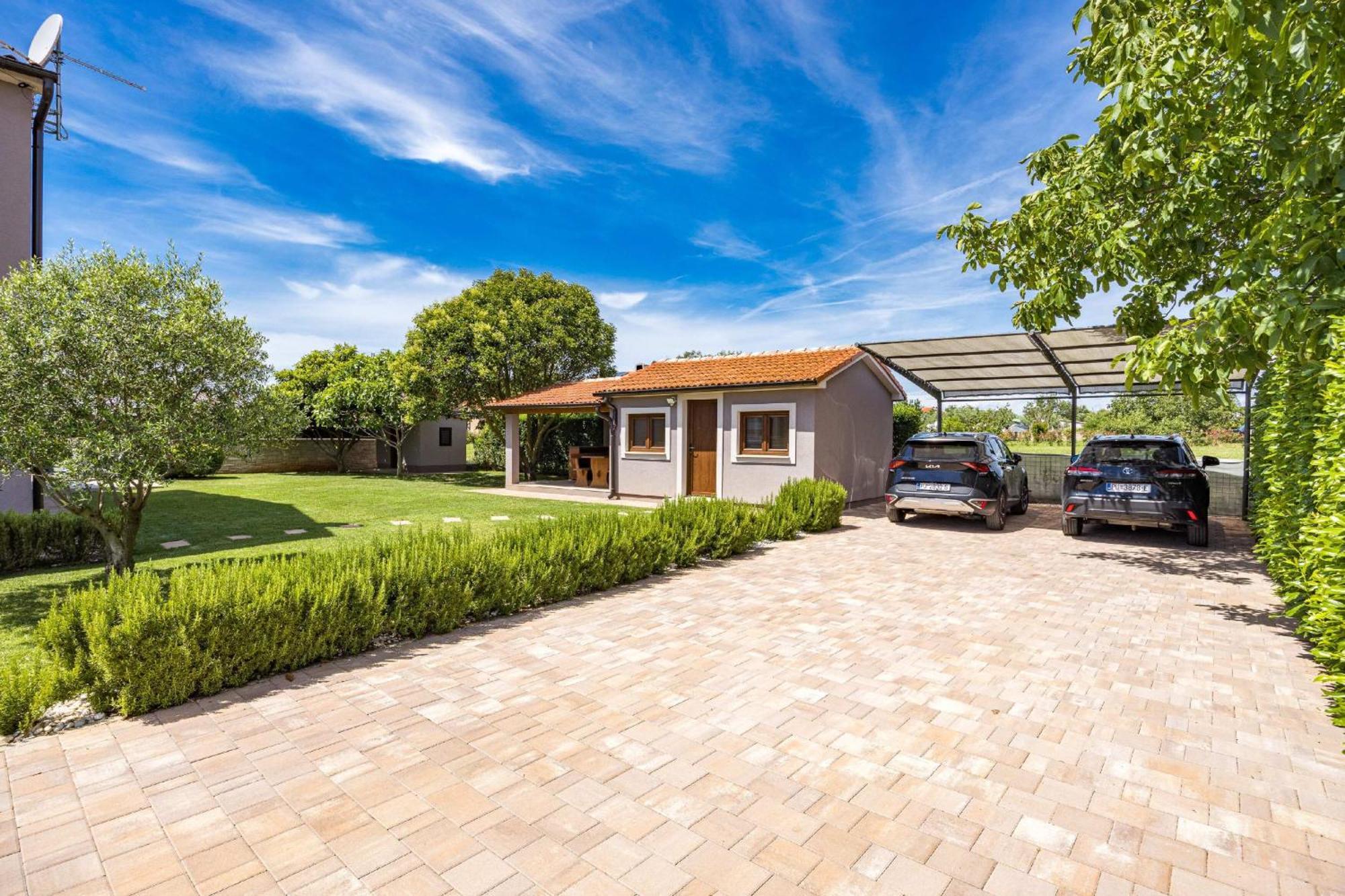 Villa Roma Near Pula For 6 People With Private Pool Jadreški 외부 사진